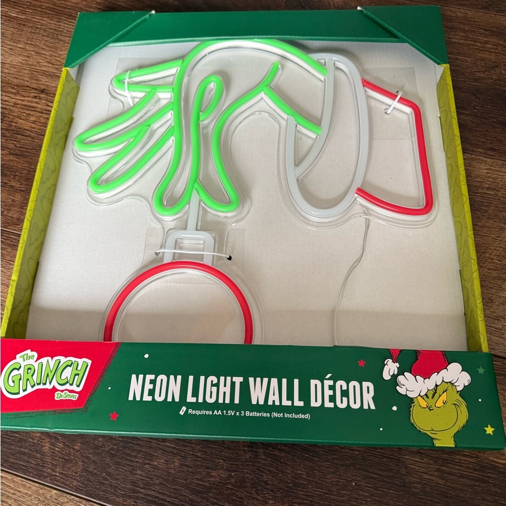 NWT Hobby Lobby Grinch Neon Light